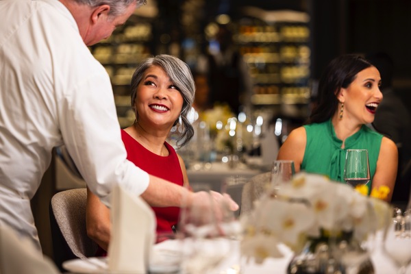 Seabourn Venture The Restaurant Lifestyle 1 ©Scott Martin.jpg